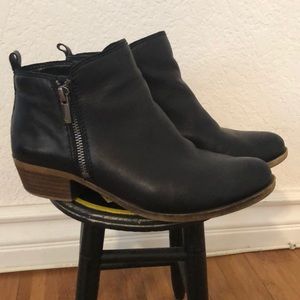 Lucky 🍀 Brand black booties
